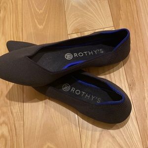 Womens size 10 grey pointed toe Rothy’s flats gently worn